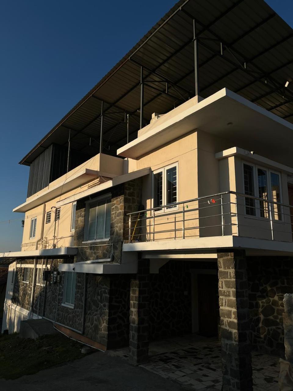 White Rose And Homestay Kodaikanal