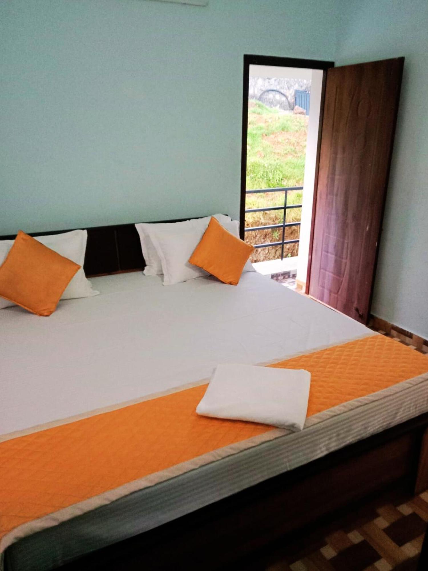 Villa Private 3bhk With A Parking, Garden, Wifi, Mountain View Kodaikanal
