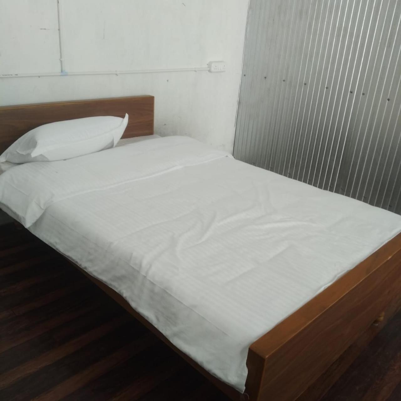 Abi's Budget Capsule hotel