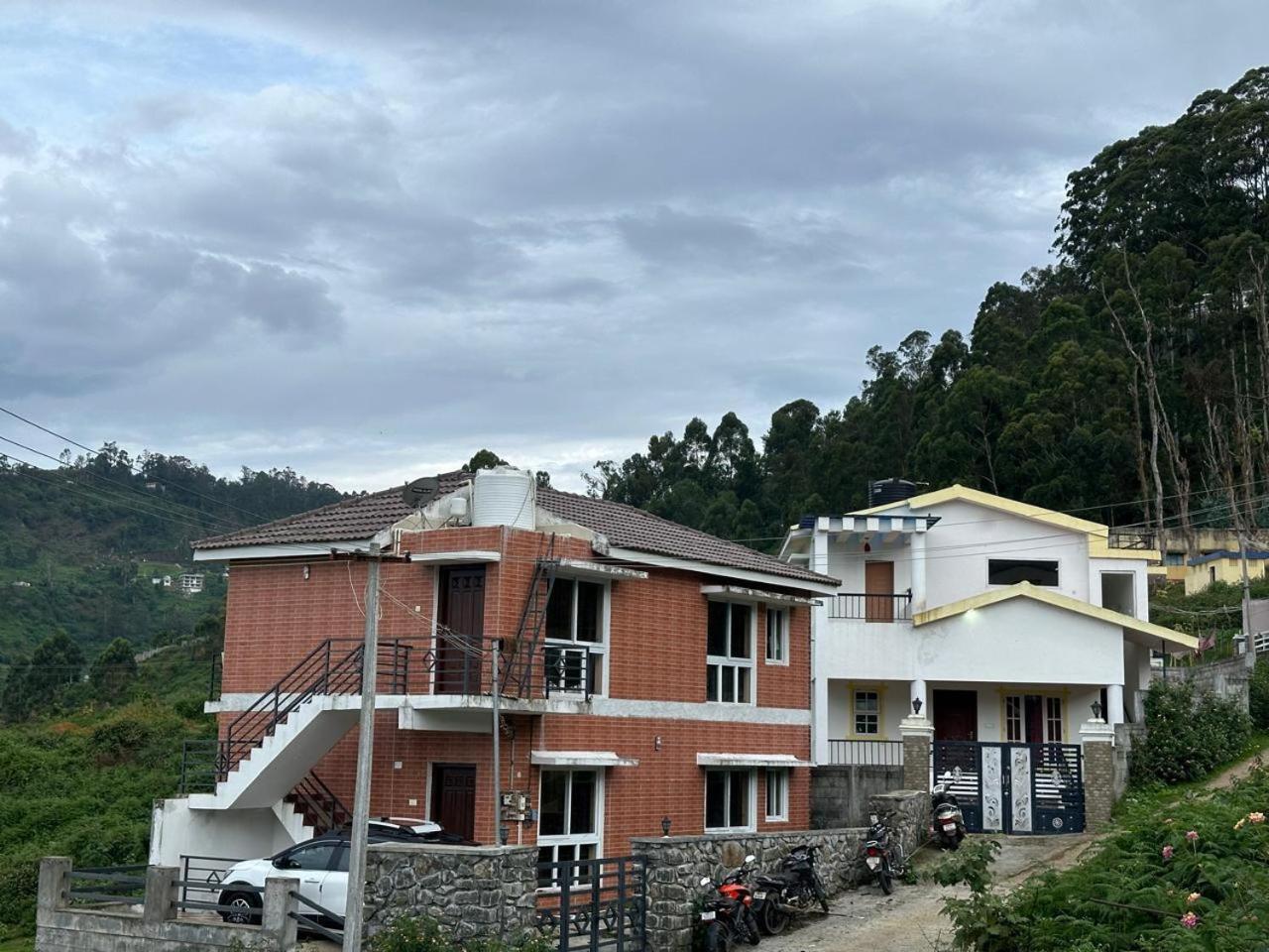 Kodai Sunrise Valley View *