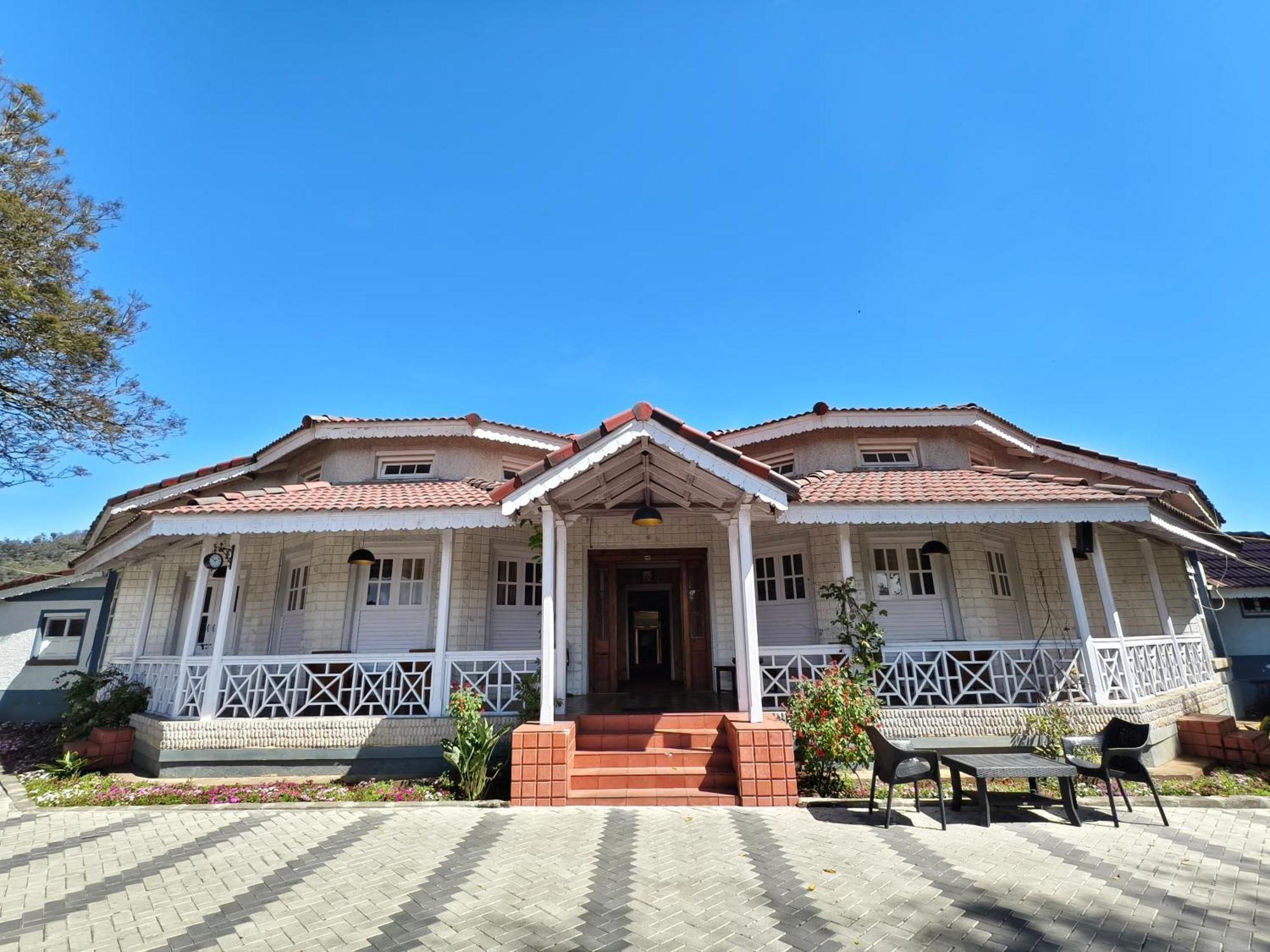 Hotel Bruton Kodaikanal