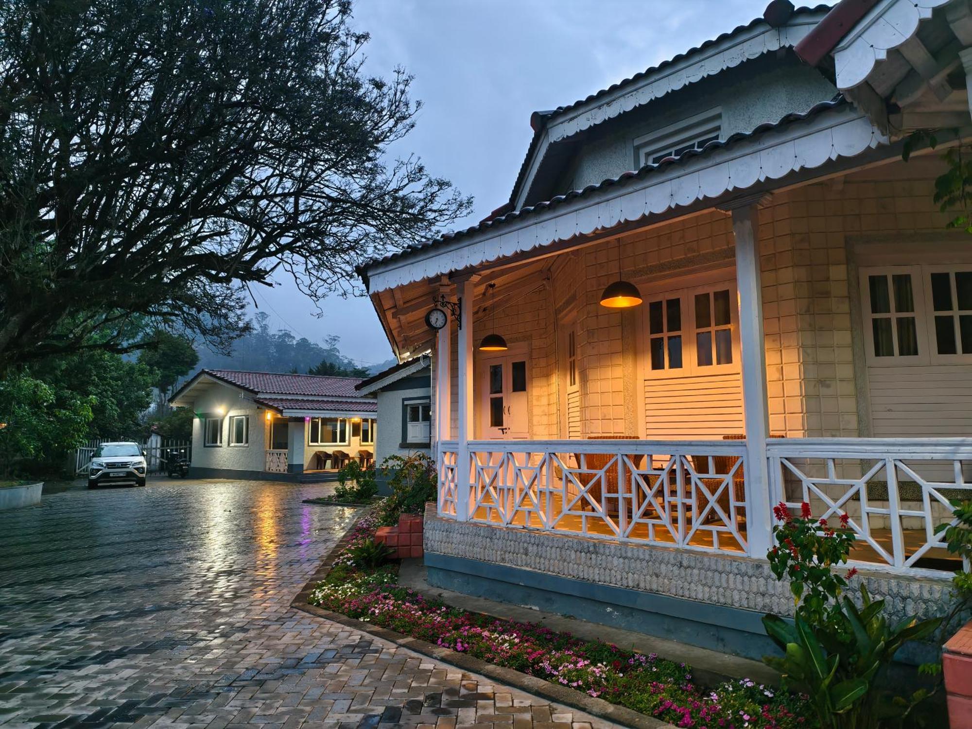 Bruton Hotel Kodaikanal