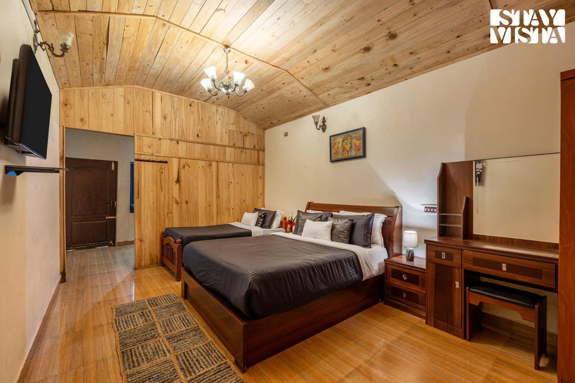 Villa Stayvista At Serenity Of Sunny Side With Tv, Lawn, View
