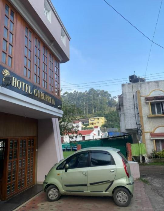 Gurupriya Hotel