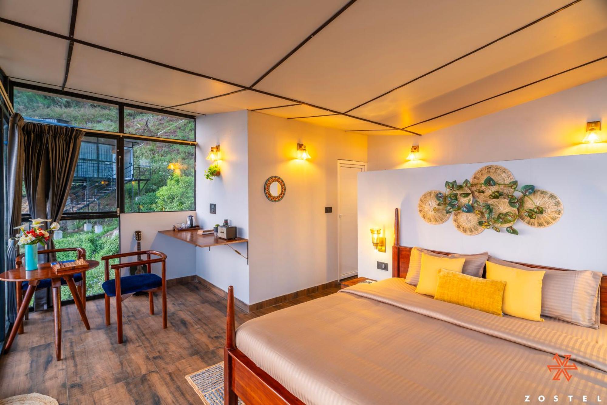Zostel Poombarai, Hostel