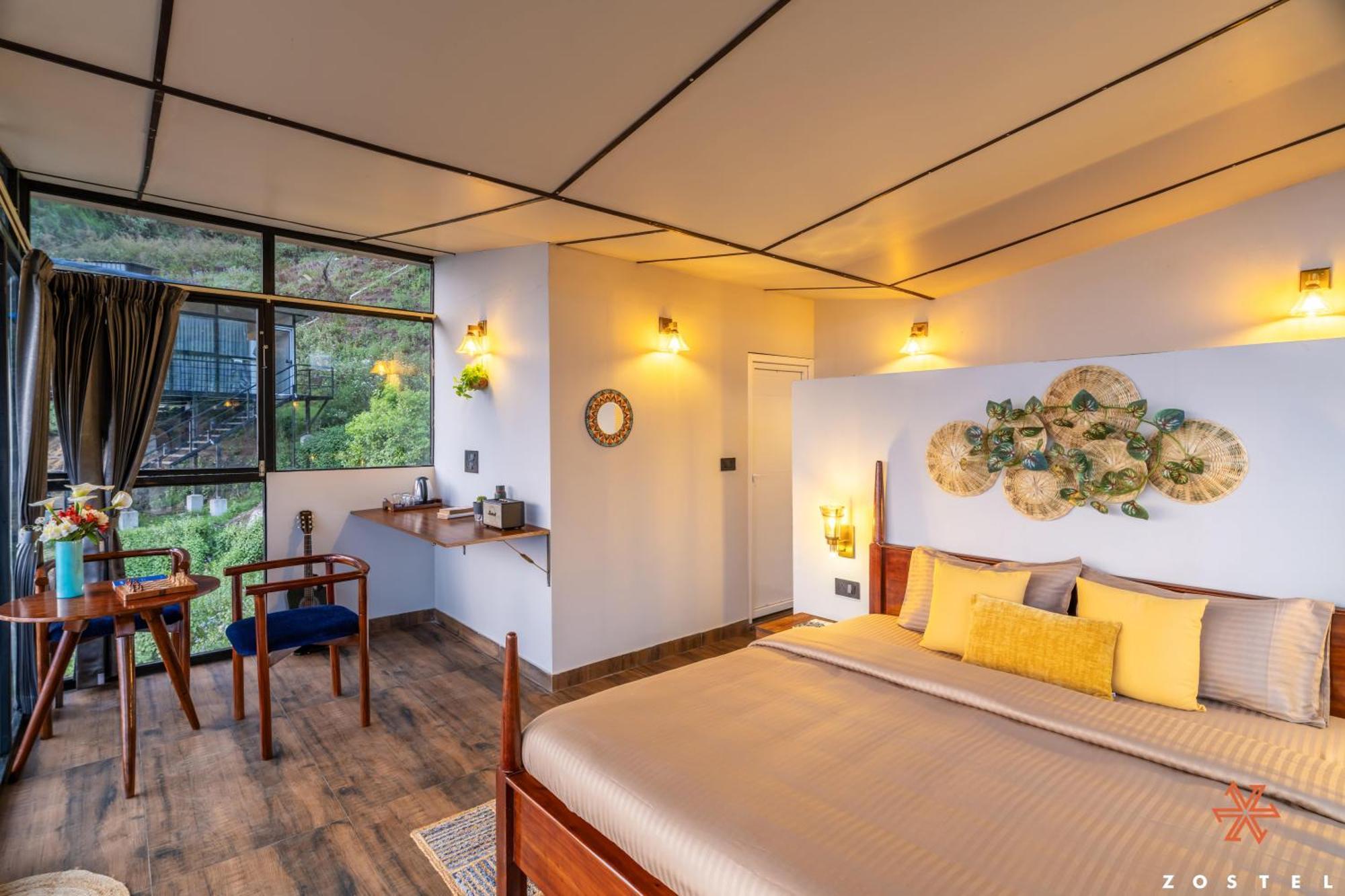 Zostel Poombarai, Hostel