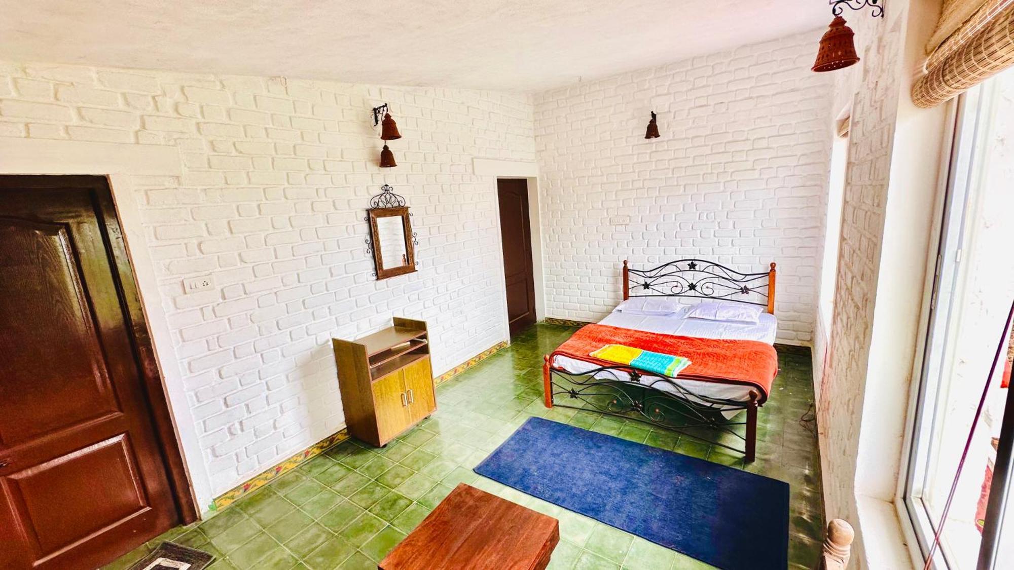 The White Oaks Bed & Breakfast *
