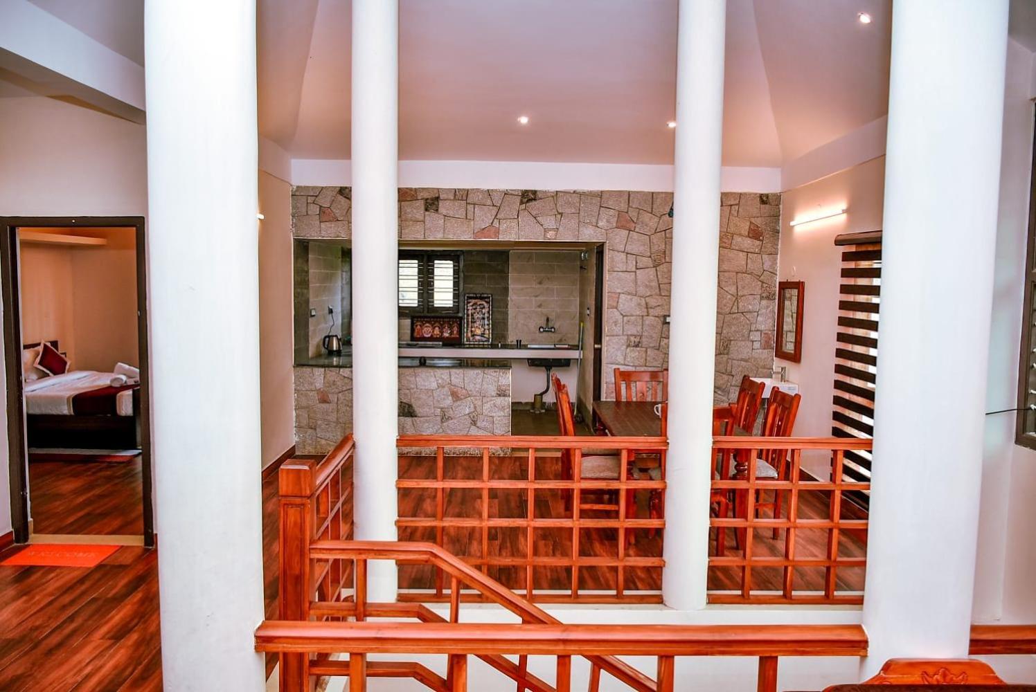 Royal Mm Abode Homestay *