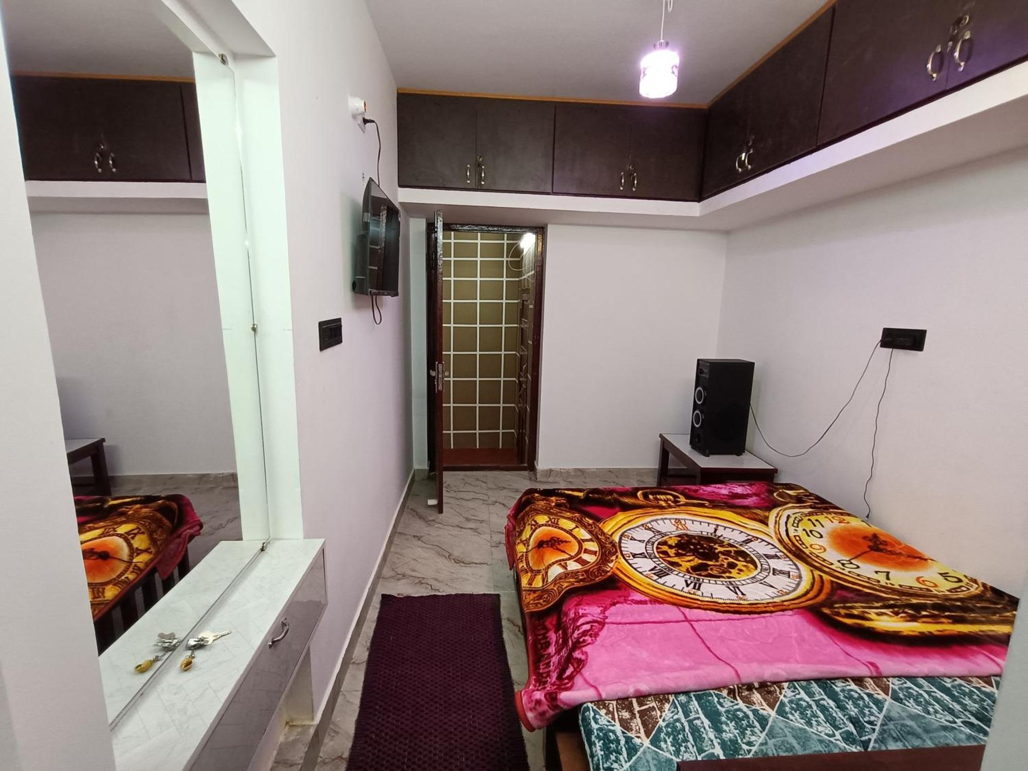 Sri Harshini Homestay Kodaikanal