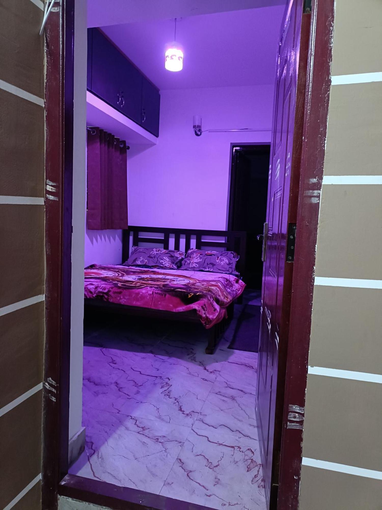 Homestay Sri Harshini *