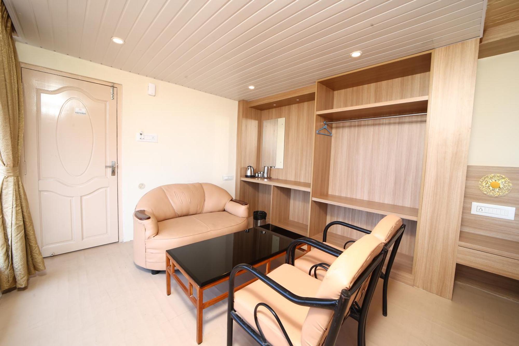 Vivera Highlands Hotel *