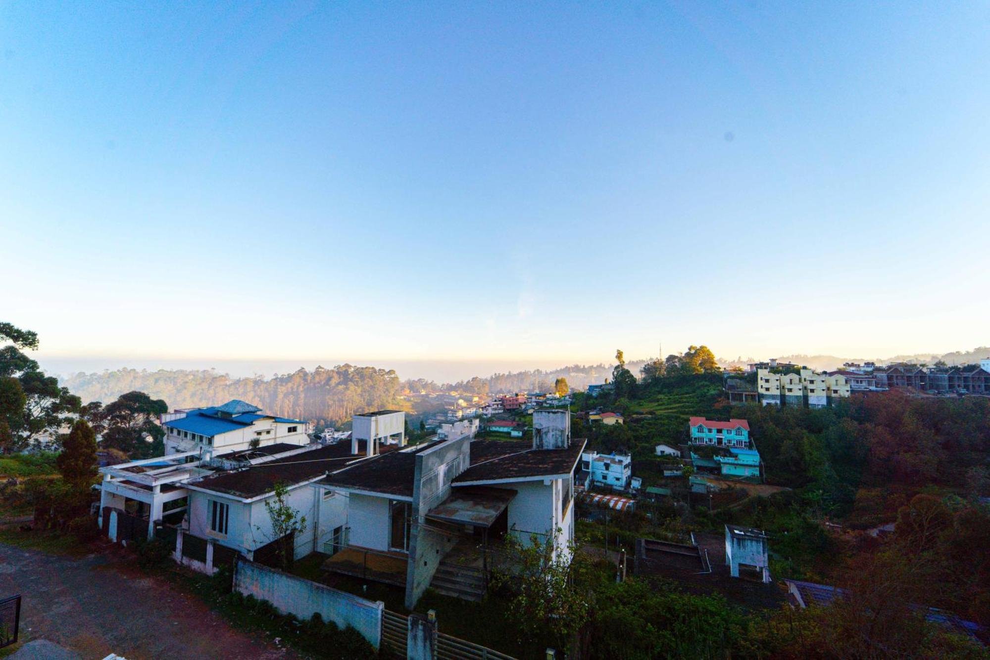 Treebo Tranquil Heights With Scenic View