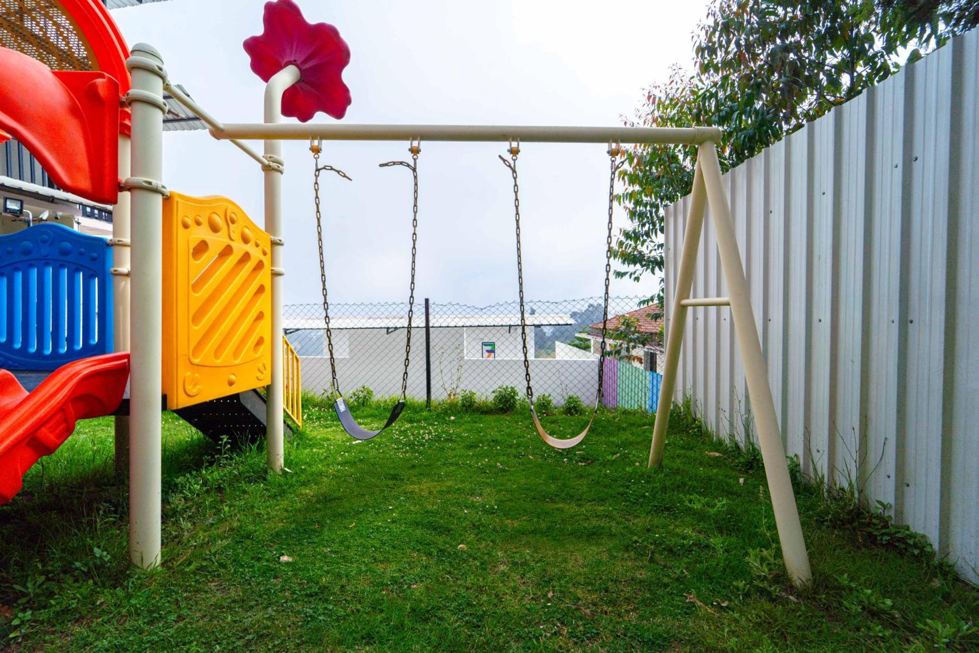 Treebo Tranquil Heights With Scenic View 3*