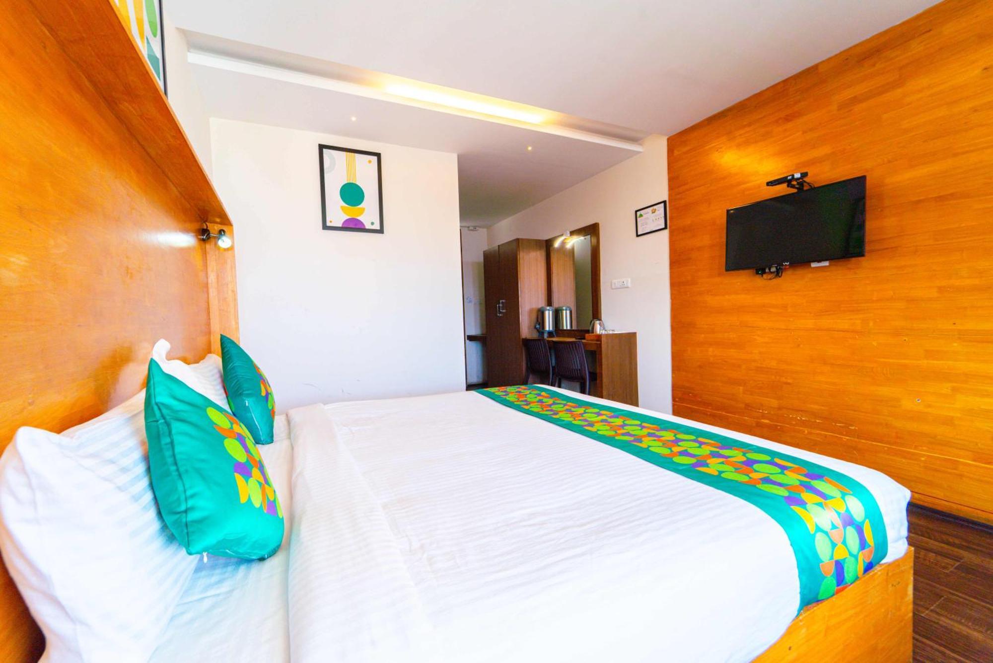 Hotel Treebo Tranquil Heights With Scenic View 3*