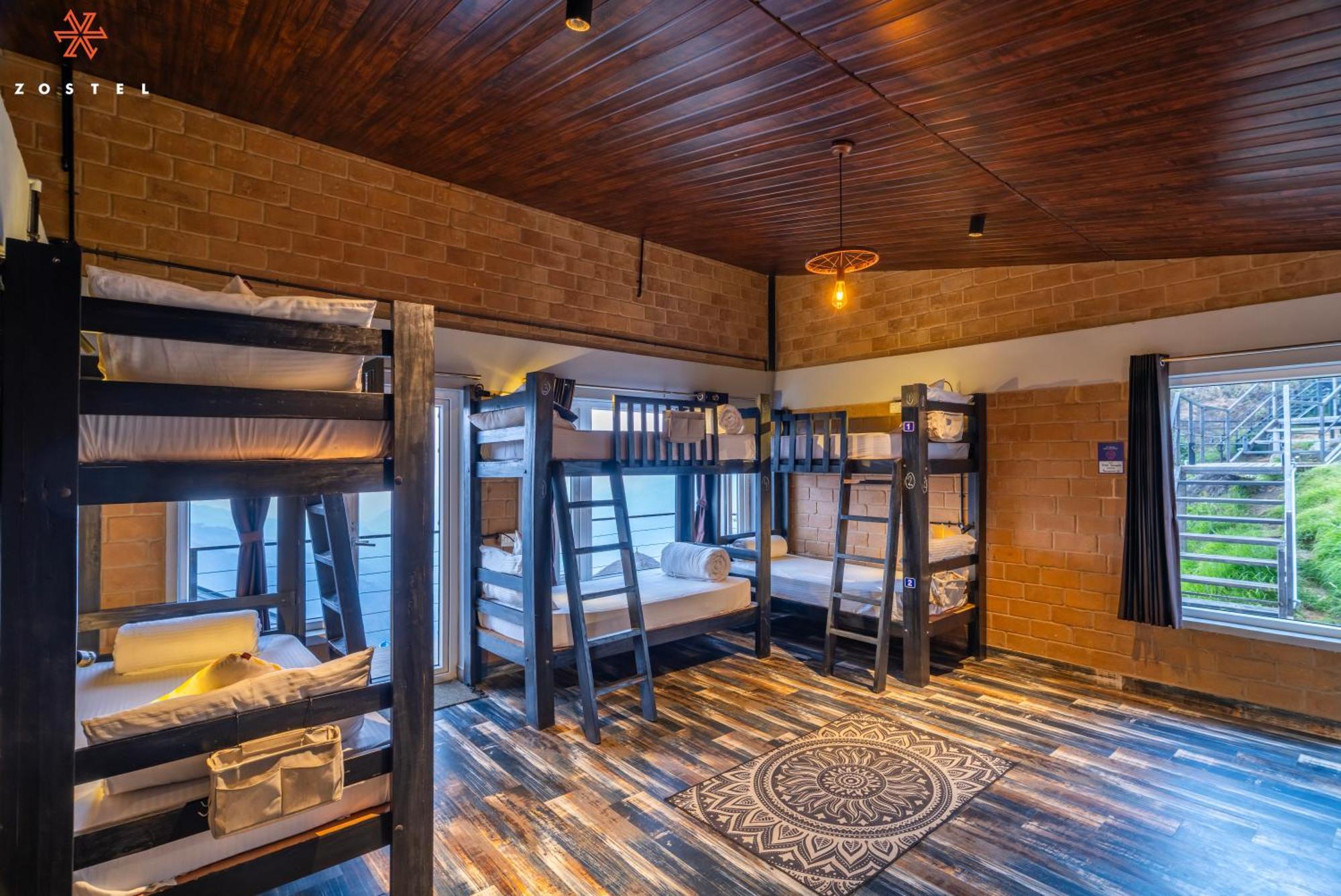 Zostel Poombarai, Hostel