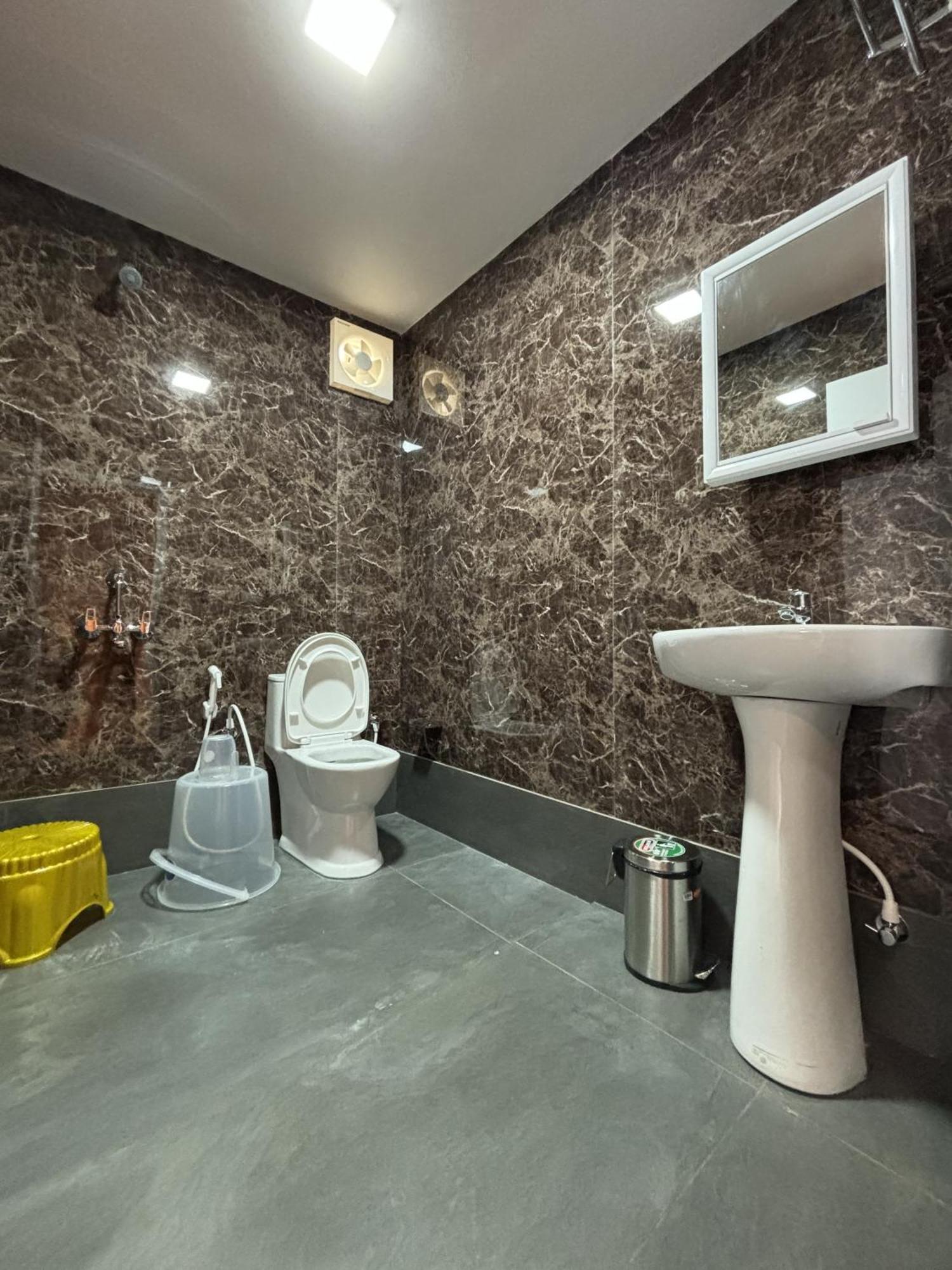 Hotel Rmk Nest