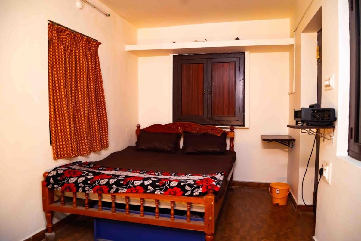 Mam Twin At Villa Kodaikanal