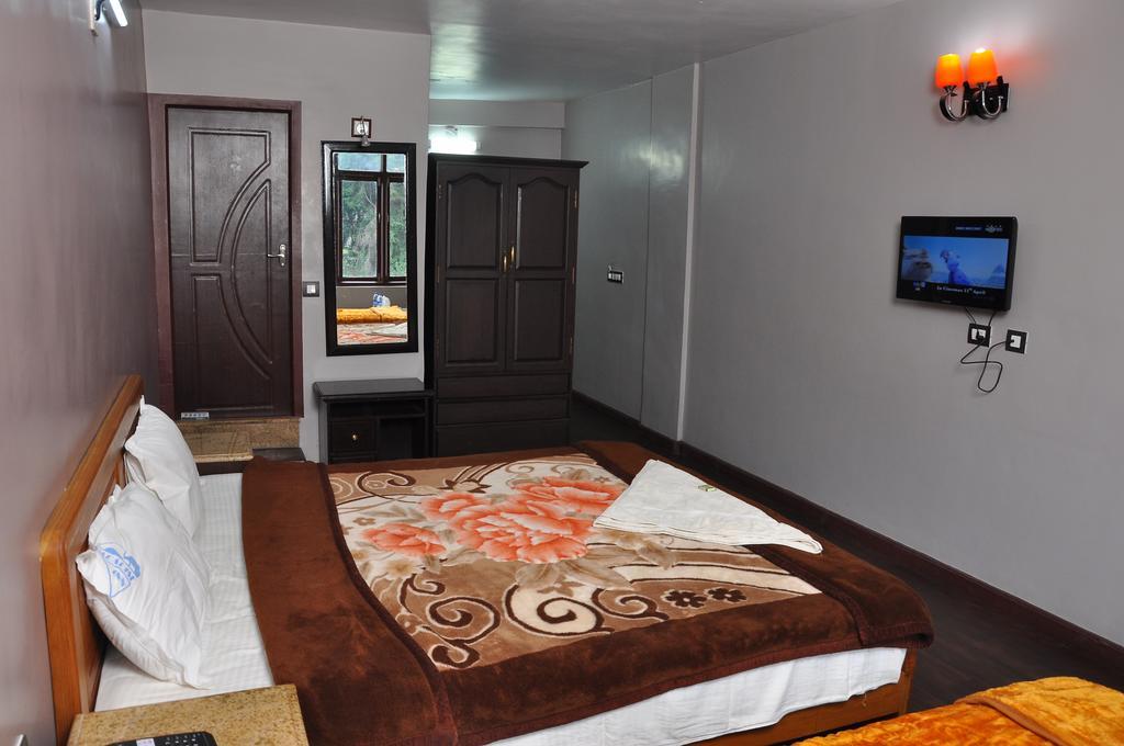 Hotel Grand Paradise 3*