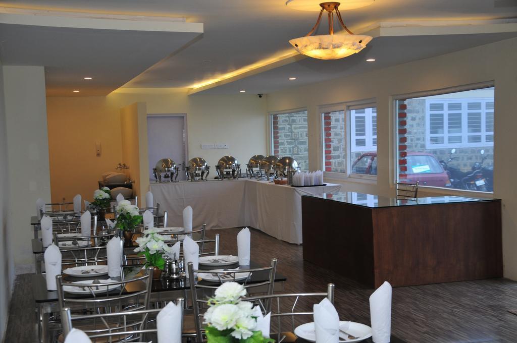 The Peak Resorts Hotel 3*