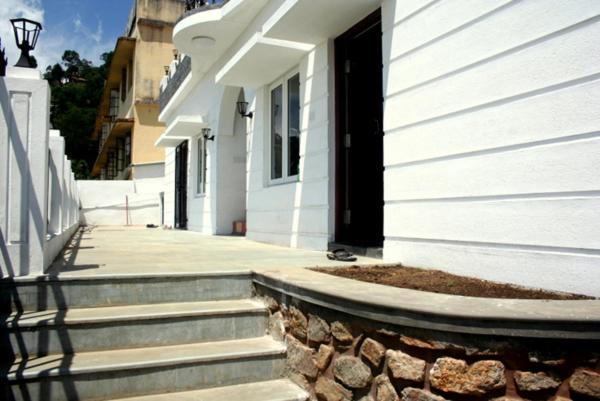 B's Hive Homestay *
