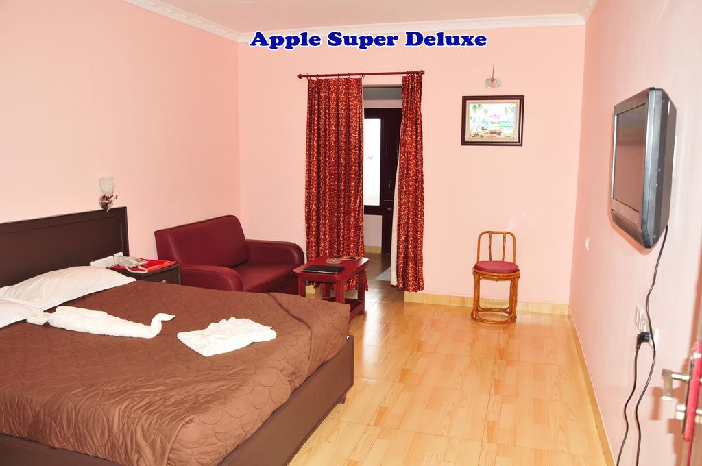 Apple Valley 3*