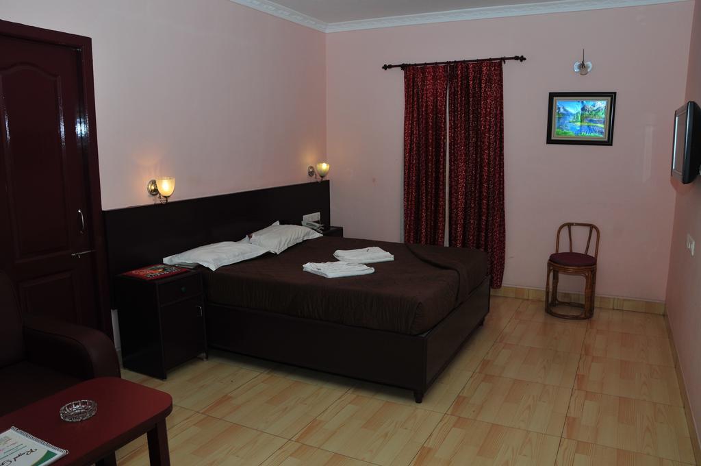 Hotel Apple Valley 3*