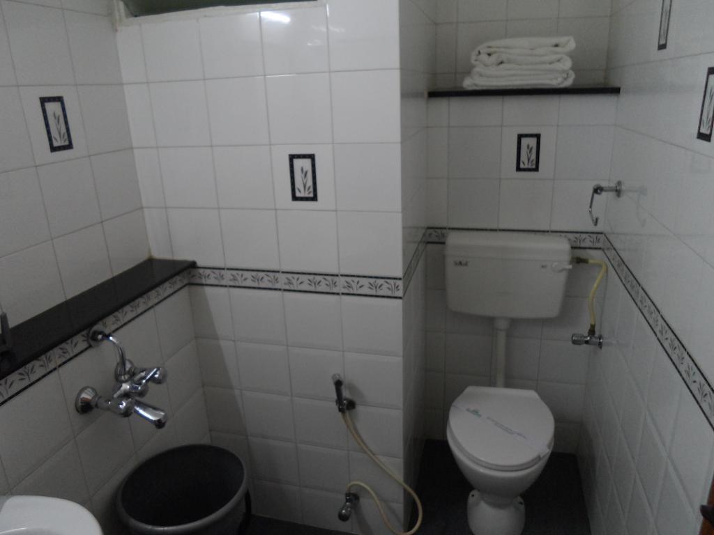 Hilltop Towers 2* Kodaikanal