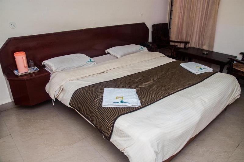 Hotel Gurupriya 2*