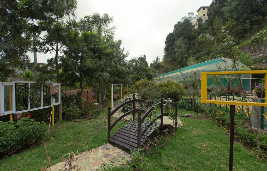 Pine Borough Hotel