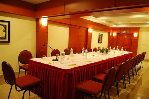 Benzz Park Family Hotel