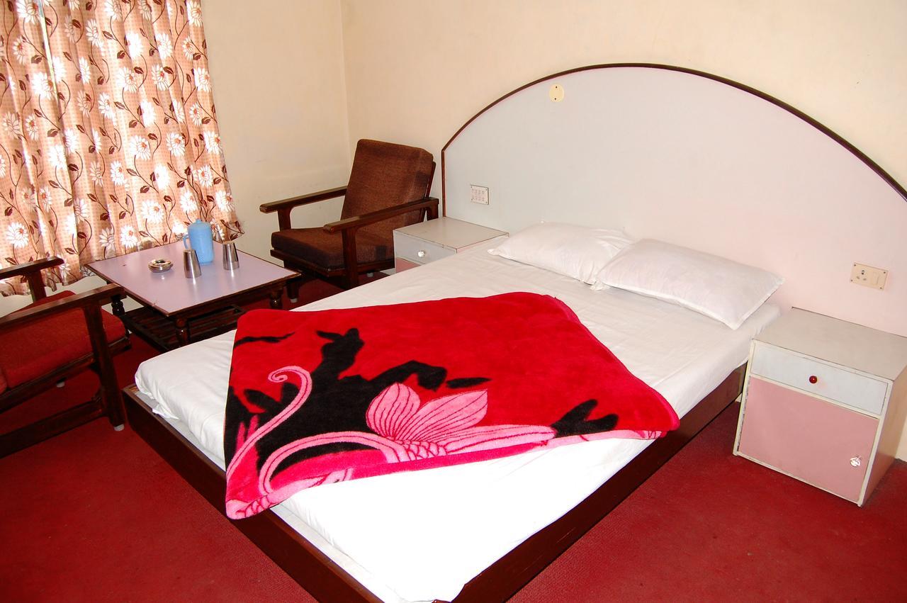 Brookside Lodge
