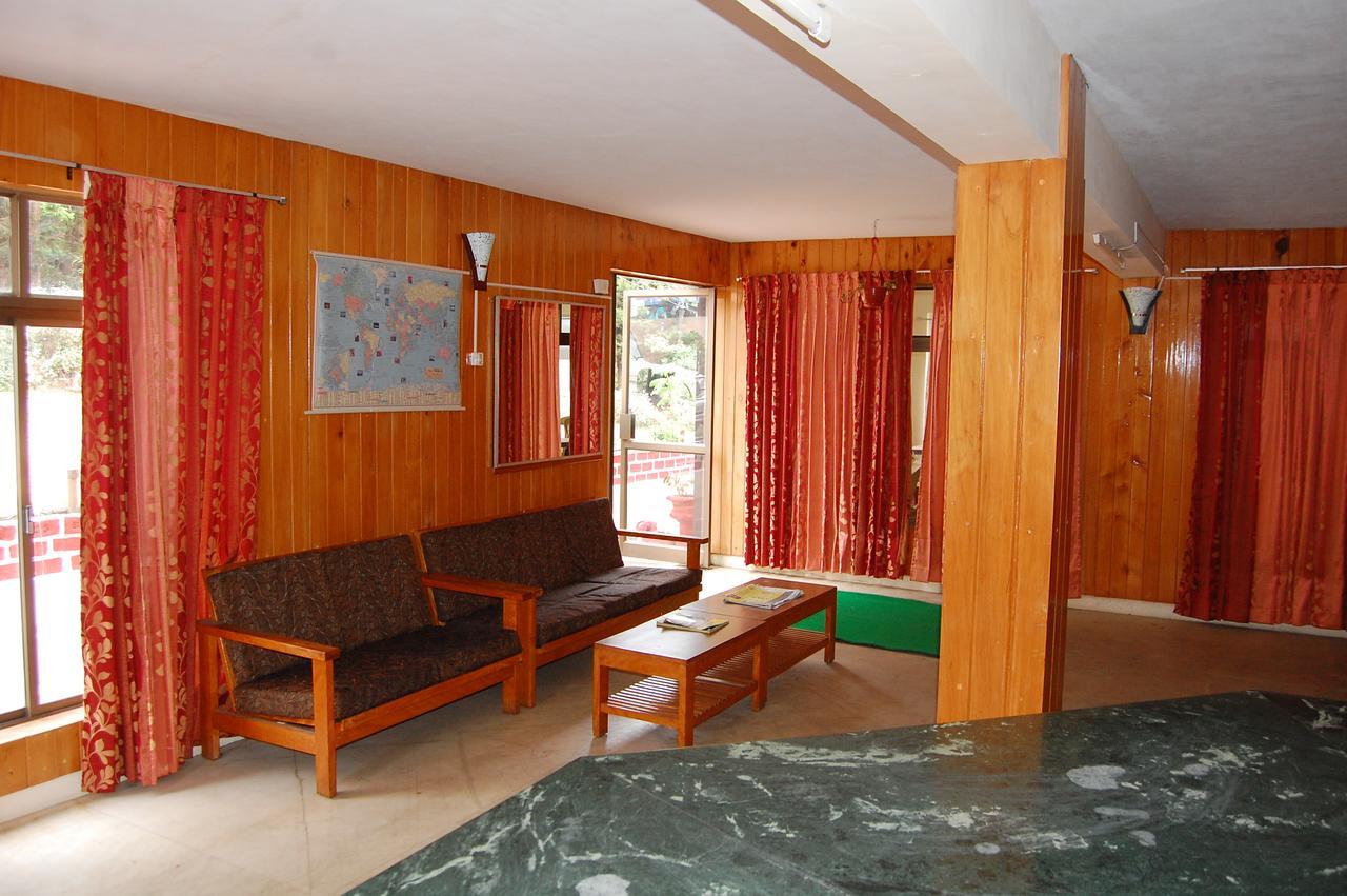Brookside Lodge *