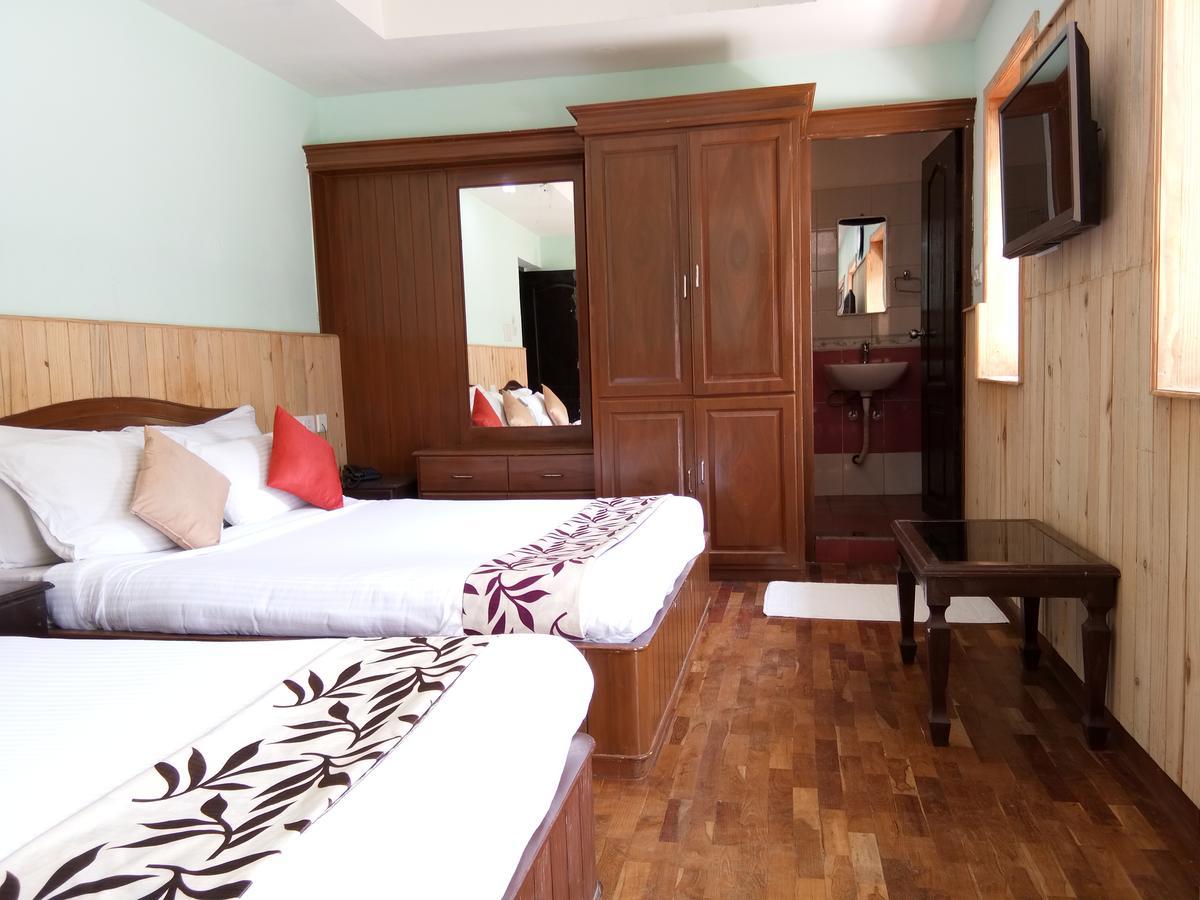 Royal Saphire Resort *
