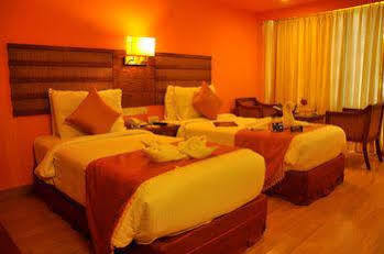 Benzz Park Family Hotel