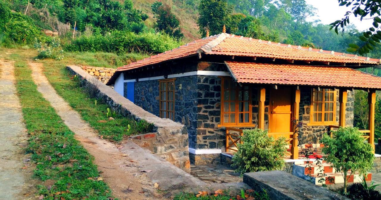 Zacs Valley Resort, Resort