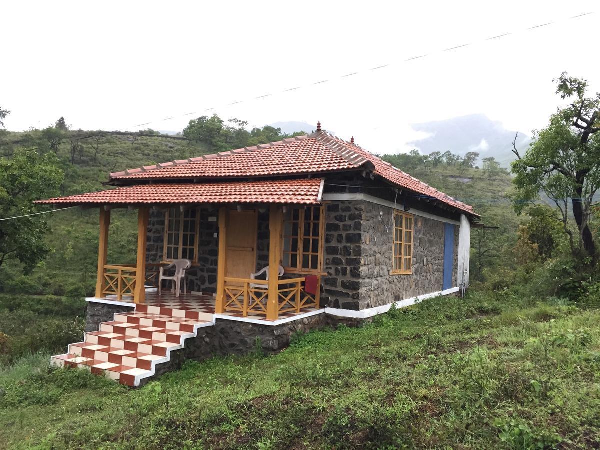 Zacs Valley Resort,