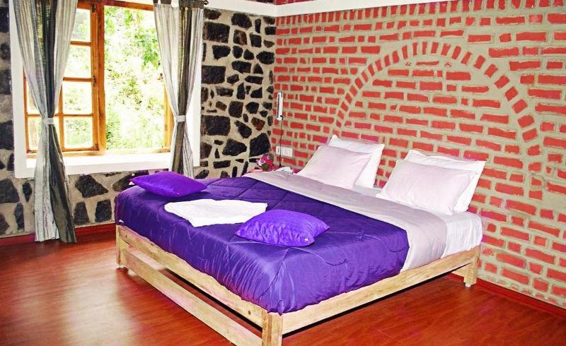Zacs Valley Resort,