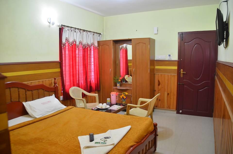Yogi Residency Hotel *