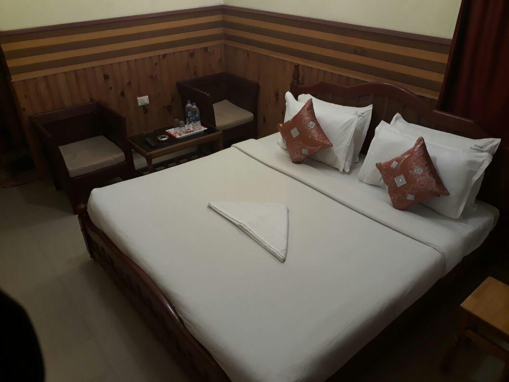 Hotel Yogi Residency *