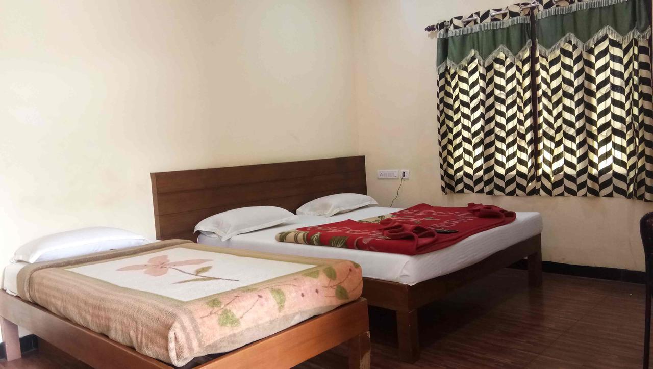 Hotel Ezhil Residency Kodaikanal