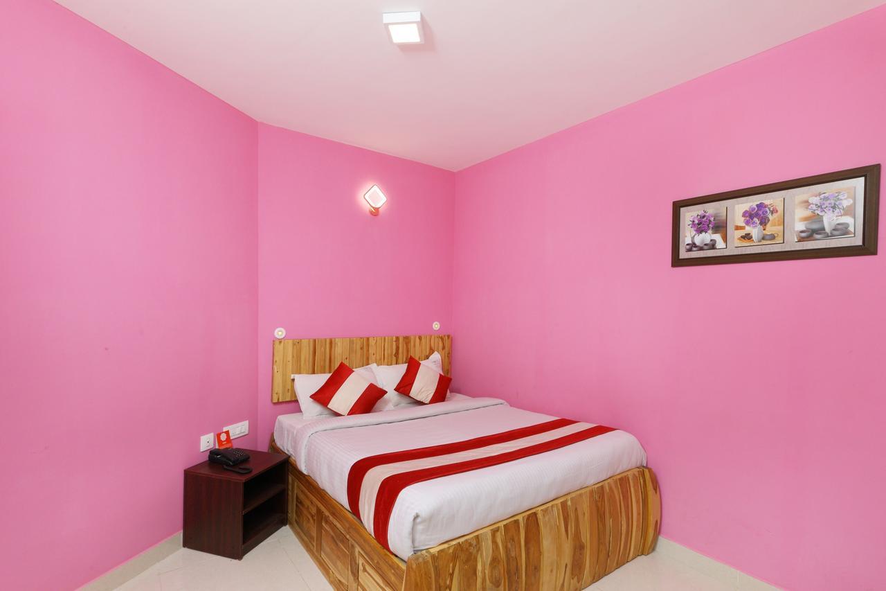 Oyo Hexa Moon Heights Hotel