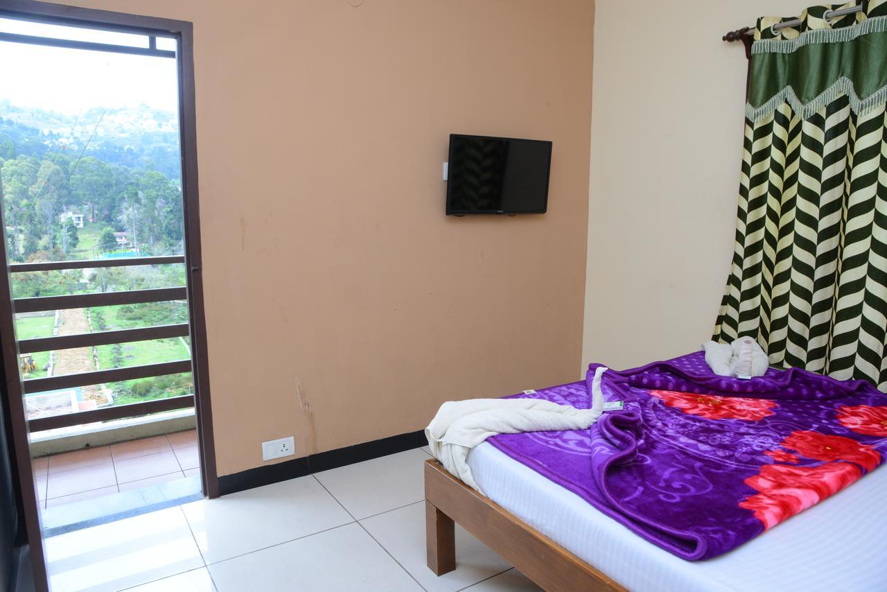 Hotel Ezhil Residency *