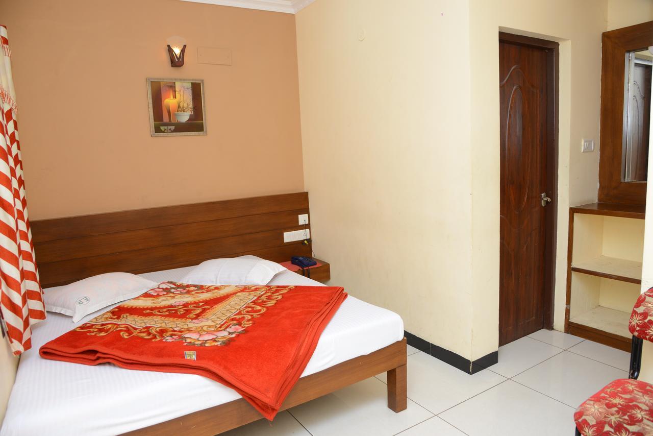 Hotel Ezhil Residency Kodaikanal