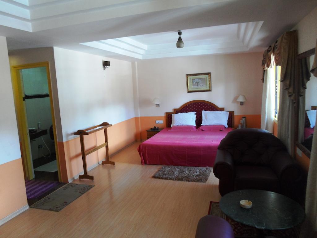 Grand Palace Inn 3*