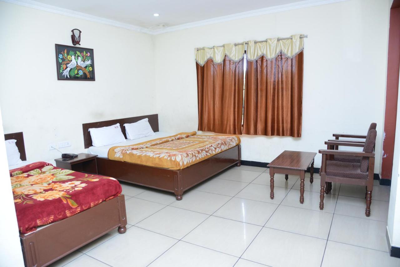 Ezhil Residency 2*