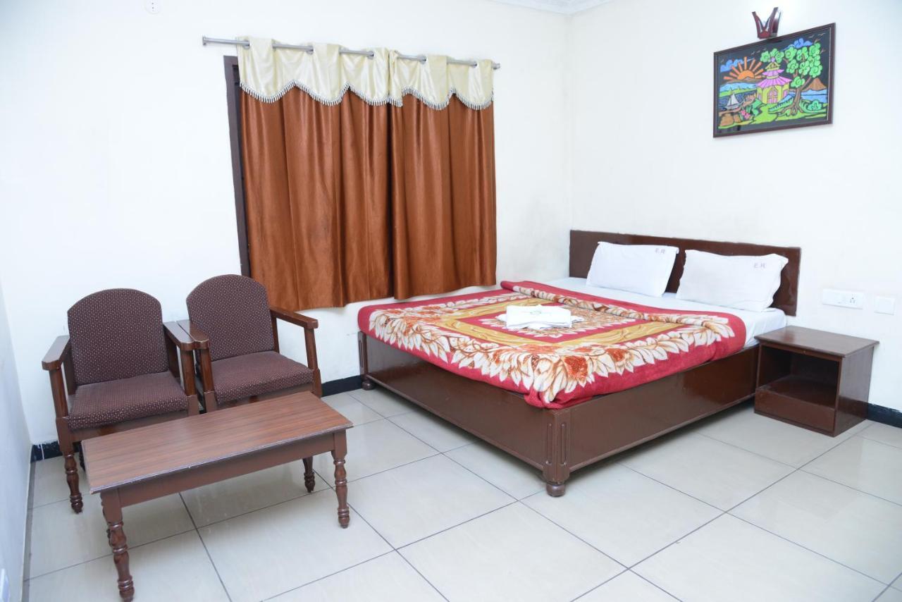 Ezhil Residency Hotel 2*