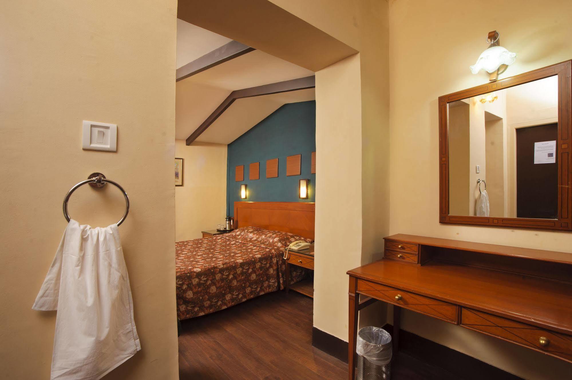 Jai Hotel 2*