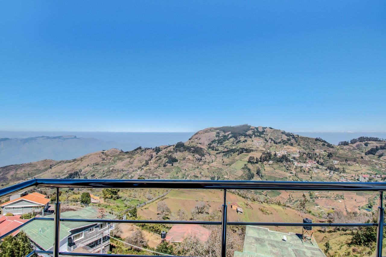 Oyo 27753 Kasa Luxury Hotel