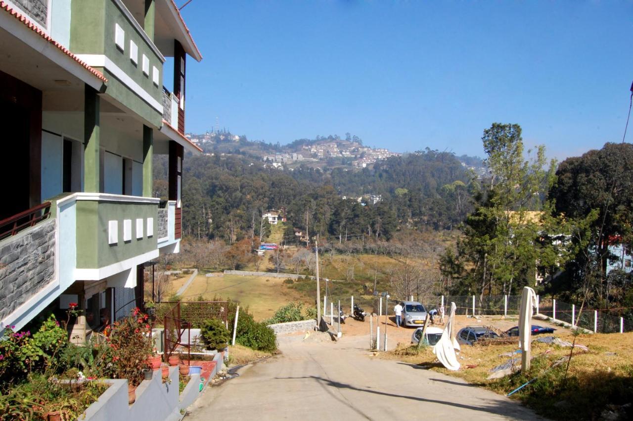 Hotel Ezhil Residency