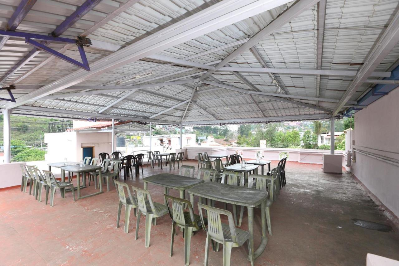 Hotel Oyo 13807 Gurupriya